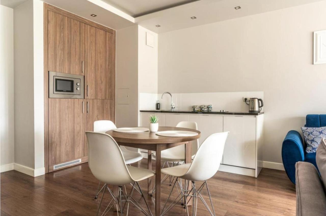 Golden Apartments Warsaw - Browary Warszawskie - Luxury & Cozy Apartments - Oxygen Residence- Wronia Екстериор снимка